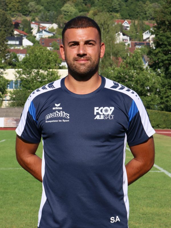 Samed Akbaba Trainer 1. Mannschaft Samed Akbaba Trainer 1. Mannschaft